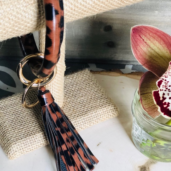 Bracelet / Big Key Ring With Tassel Leopard Large - Picture 4 of 5